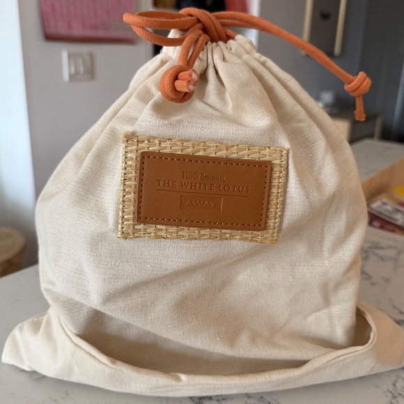 Away x White Lotus Mini Everywhere Bag - Picture 5 of 5